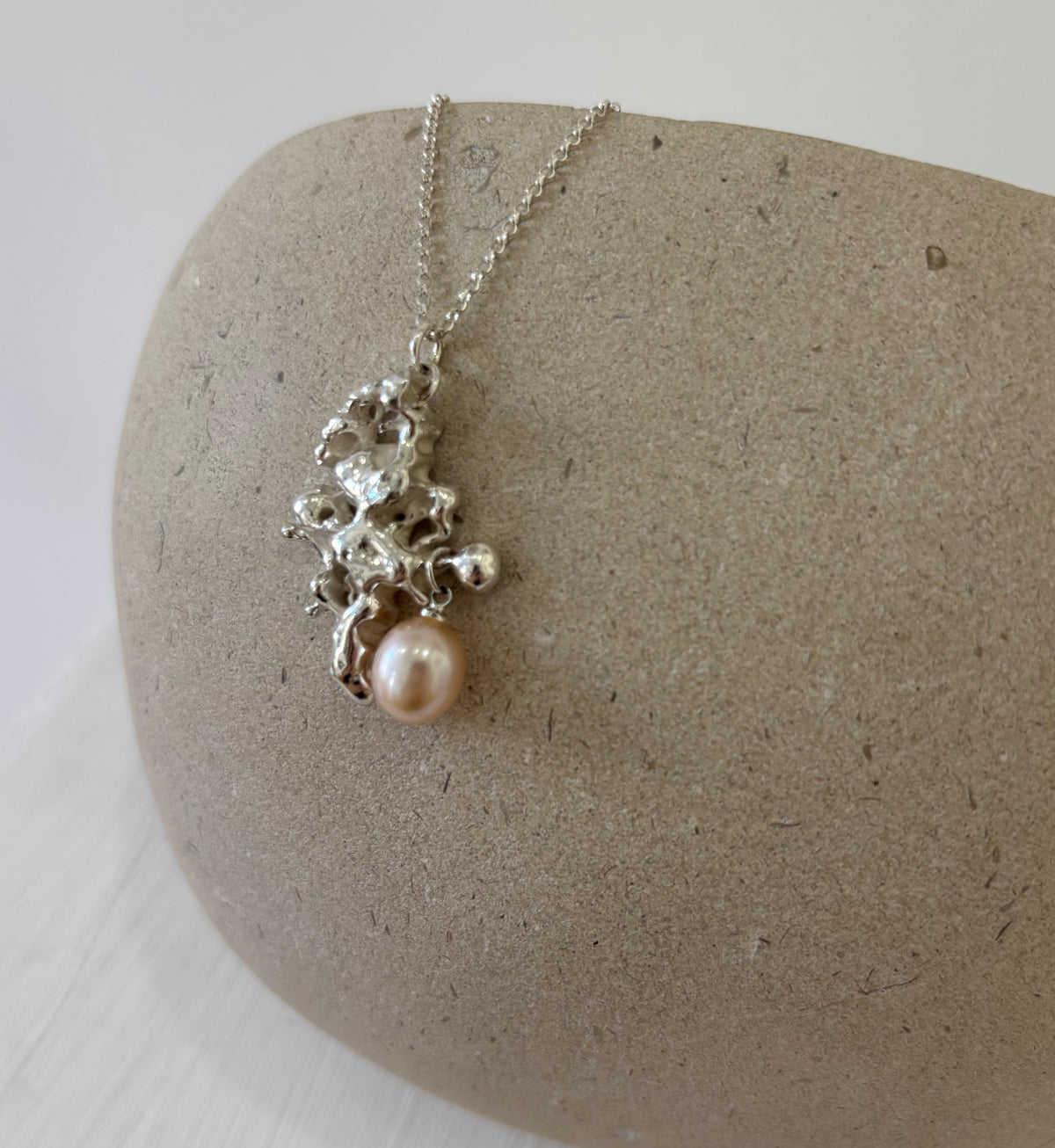 Pia Amlott | A Drop In The Ocean